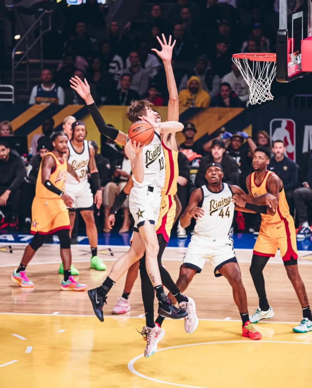 九游手机入口公牛新秀表现惊艳，全场观众掌声不断，主题研究还是.